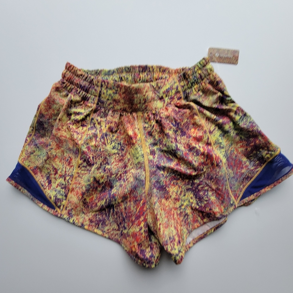 Lululemon Seawheez Hotty Hot shorts 4" size 6 Tall